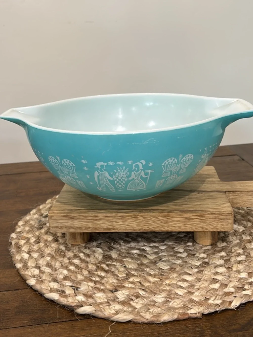Vintage Pyrex Amish Butter print Cinderella bowl  444